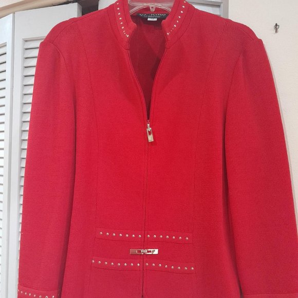 S.T John (size 14) - Picture 6 of 8